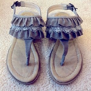A Bit of Sunshine Not Rated Ruffle Sandals. Sz 9.5. Spring break